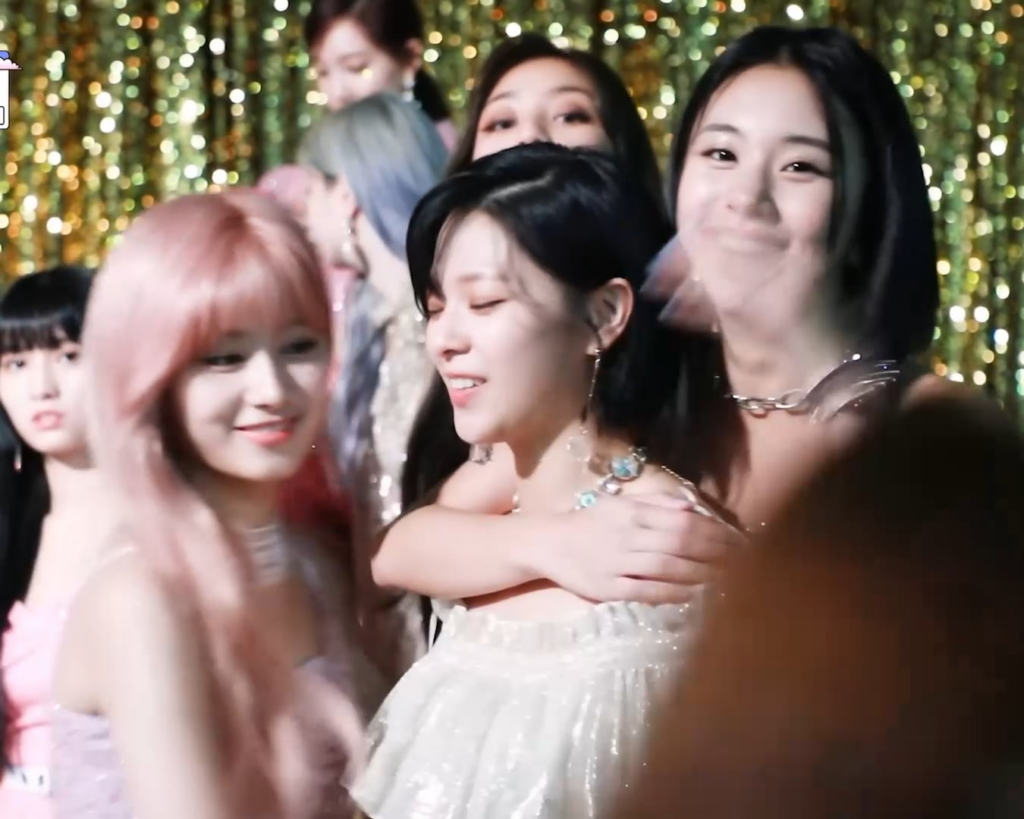 251117 - انضمام سانا وجيهيو إلى فرقة No Jam Bros (جيونجيون وتشايونج)