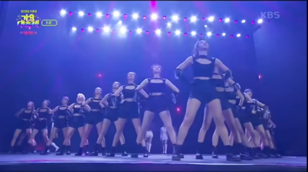 عودة إلى واحدة من أفضل فترات الرقص في IVE.