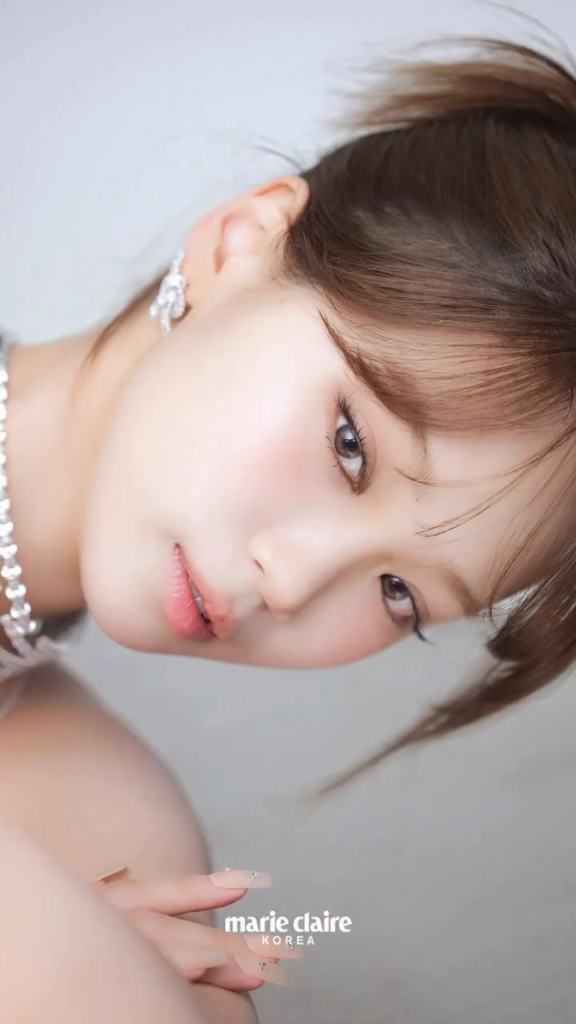 251121 كيم تشايوون - ماري كلير كوريا x سواروفسكي (إصدار ديسمبر 2025 من الفيلم التخطيطي)