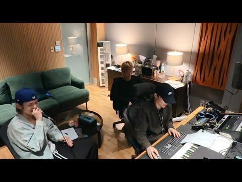 TXT (TOMORROW X TOGETHER) يونجون – الألبوم المصغر الأول ‘NO LABELS: PART 01’ (Live Snippets) TXT (TOMORROW X TOGETHER) يونجون - الألبوم المصغر الأول 'NO LABELS: PART 01' (Live Snippets)