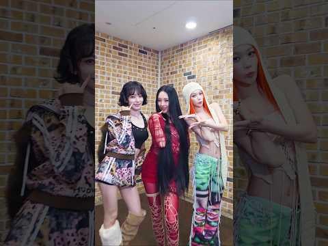 LE SSERAFIM SAKURA & KIM CHAEWON مع SUNMI - SPAGHETTI (feat. j-hope of BTS) (تحدي الرقص) (251108)