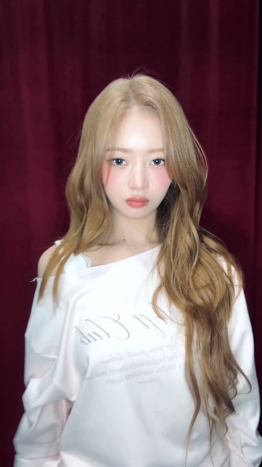 251117 تحديث TikTok الرسمي لـ IVE مع Rei - 😍👍😜🥰