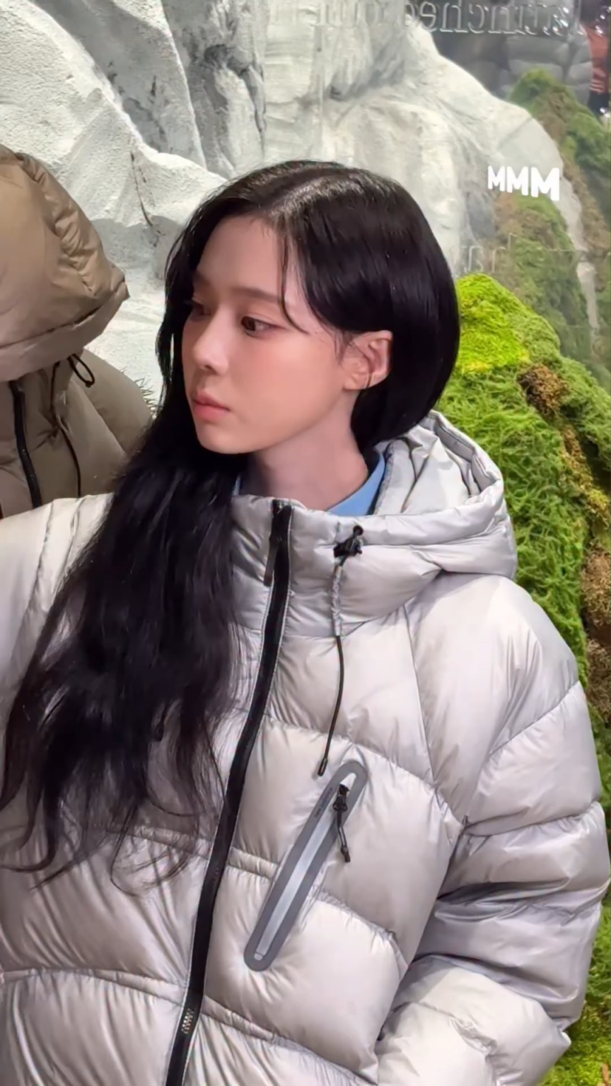 251101 تحديث انستقرام MMM MAG مع الشتاء