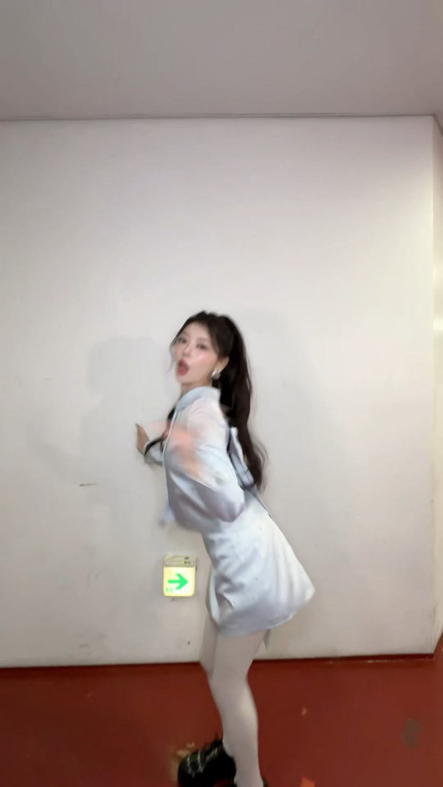 251109 إيليت - ليلة مثالية (تحدي الرقص)