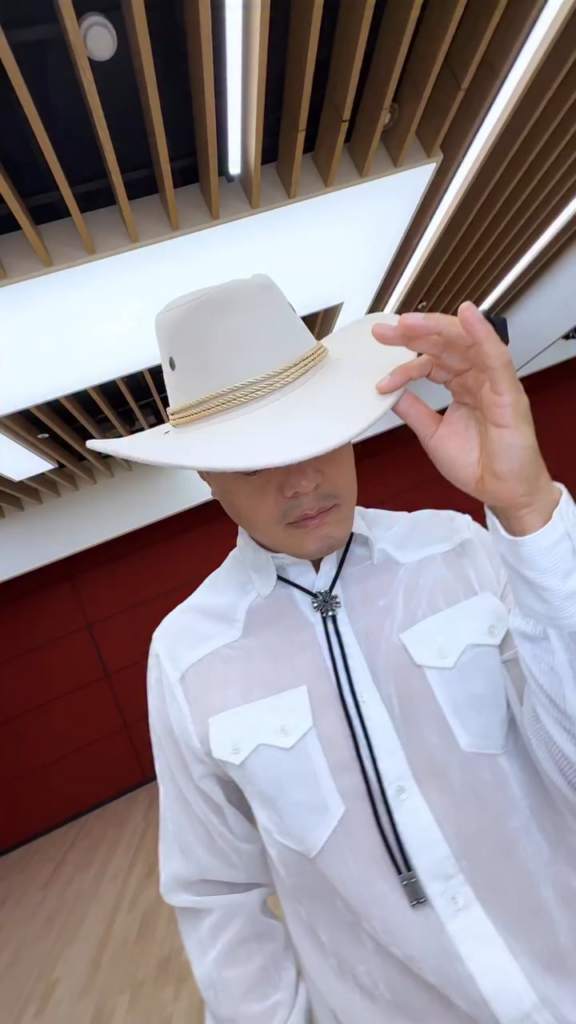 251107 تحديث الانستقرام asiansoul_jyp - ساعة سعيدة مع سناء 🌇