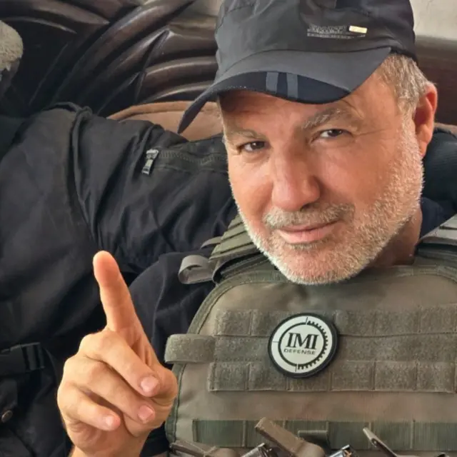 حسام الأسطل يقول إن مجموعته تتصدى لحماس وستكون جزءا مما يعرف بالـ"يوم التالي" في غزة