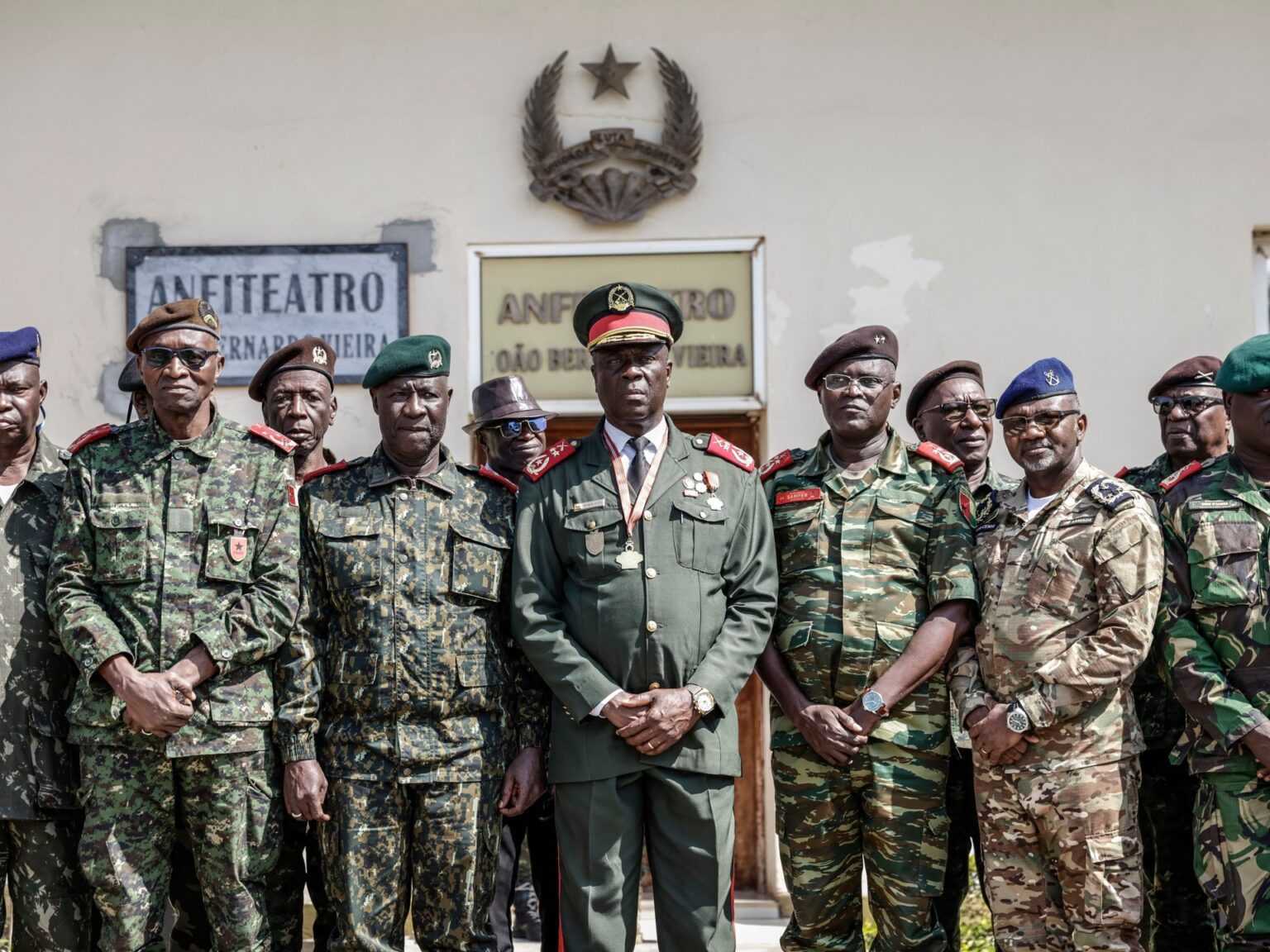 قادة الانقلاب بغينيا بيساو ينصّبون رئيسا للبلاد وإمبالو يصل للسنغال | أخبار