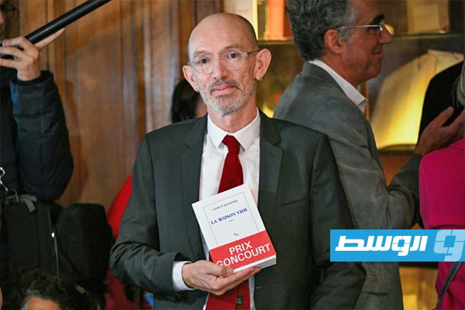 الكاتب الفرنسي لوران موفينييه يفوز بجائزة «غونكور» Alwasat News