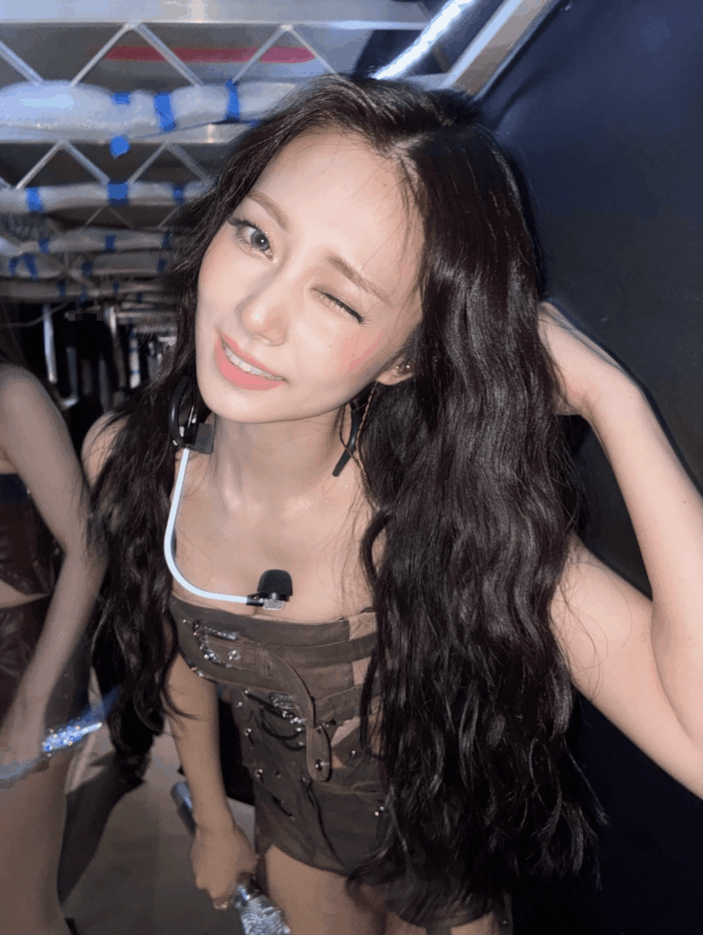 251003 Tzuyu IG Update (w/ Dahyun)