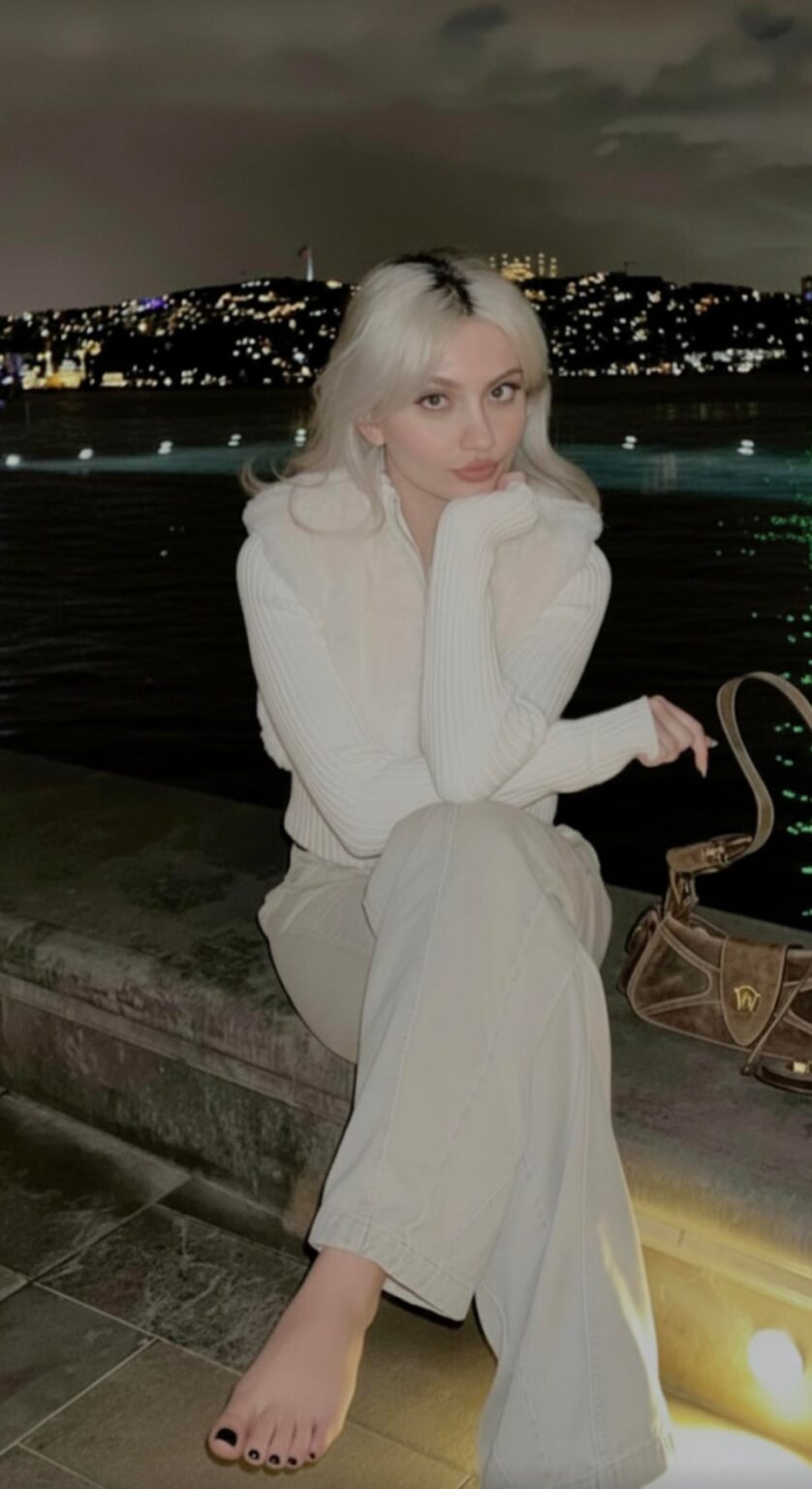 Edaavera ayakları🤤