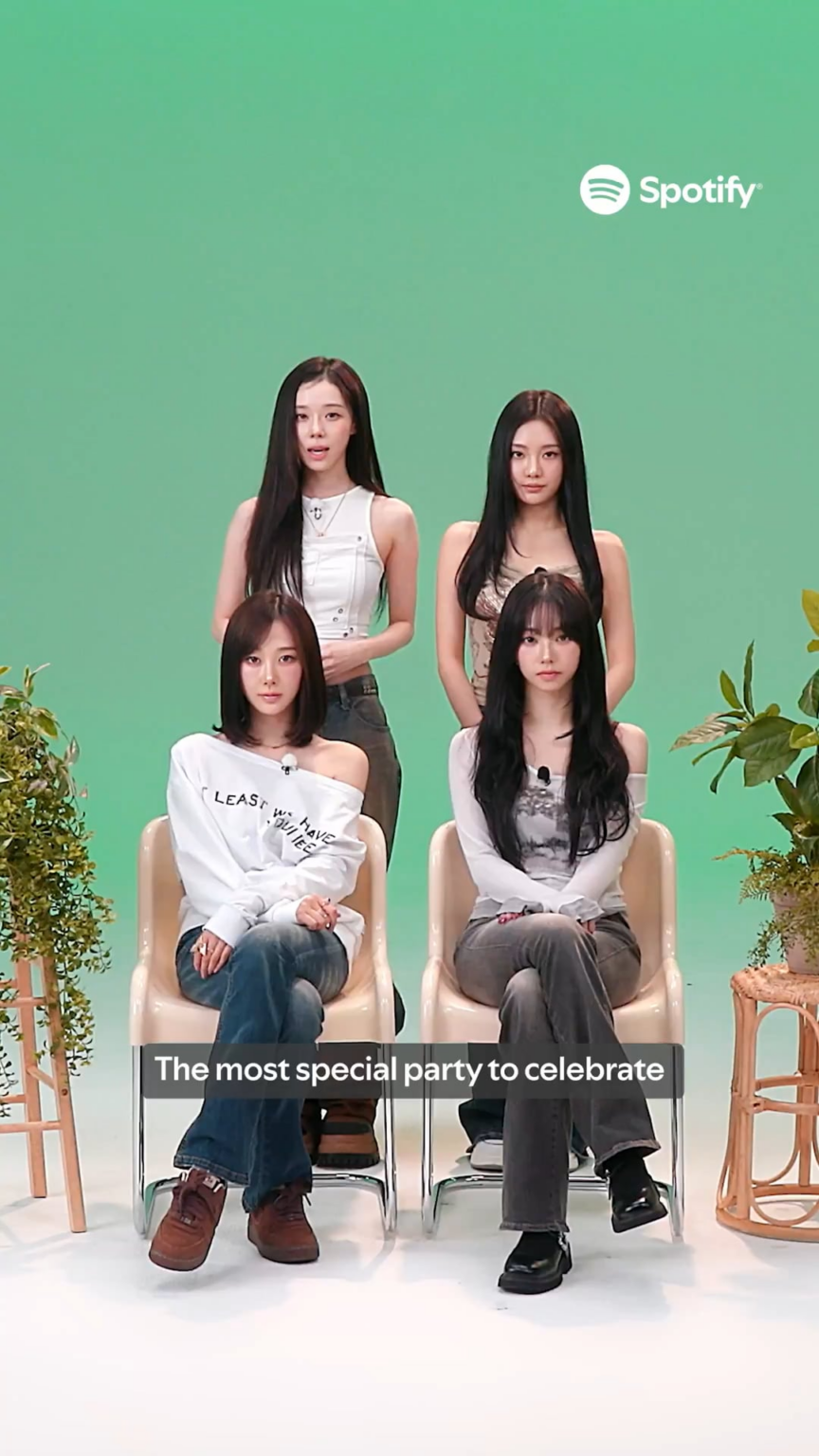 251112 تحديث تويتر SpotifyKpop مع aespa - احتفل بالإصدار الجديد مع uri aespa. قم بالرد على الرابط أدناه للانضمام إلى حفلة الاستماع التي تستضيفها aespa الآن! 17 نوفمبر، الساعة 6 مساءً بتوقيت كوريا *متاح فقط للمستخدمين المميزين في مناطق محددة