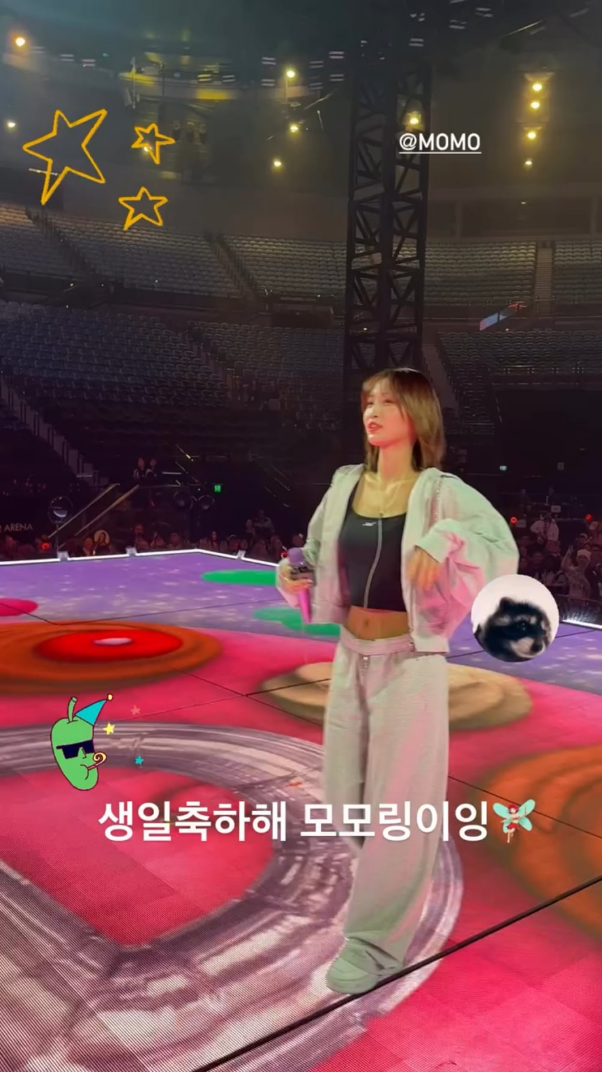 251109 تحديث قصة جيهيو على الانستغرام - "عيد ميلاد سعيد مومورينغ 🧚‍♀️" @momo