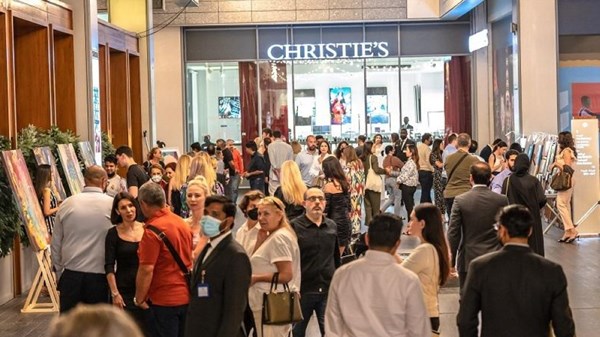 أمسيات «ليالي الفن» تحتفي بالثقافة والابتكار