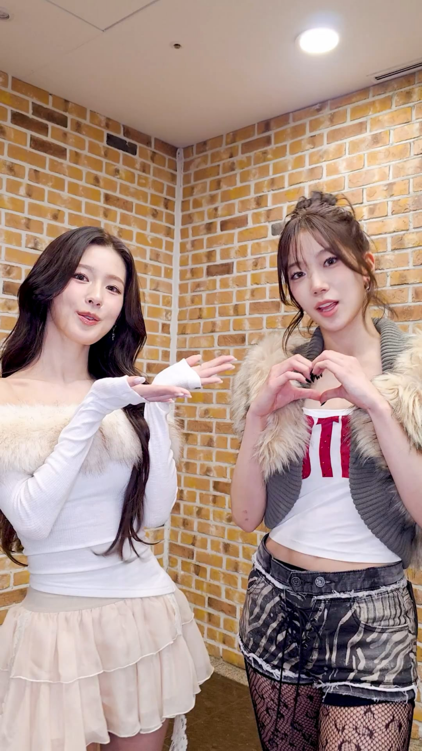 251108 تحديث LE SSERAFIM على التيك توك مع كازوها - تناول الطعام مع آيدل مييون 🍝(تحدي السباغيتي)