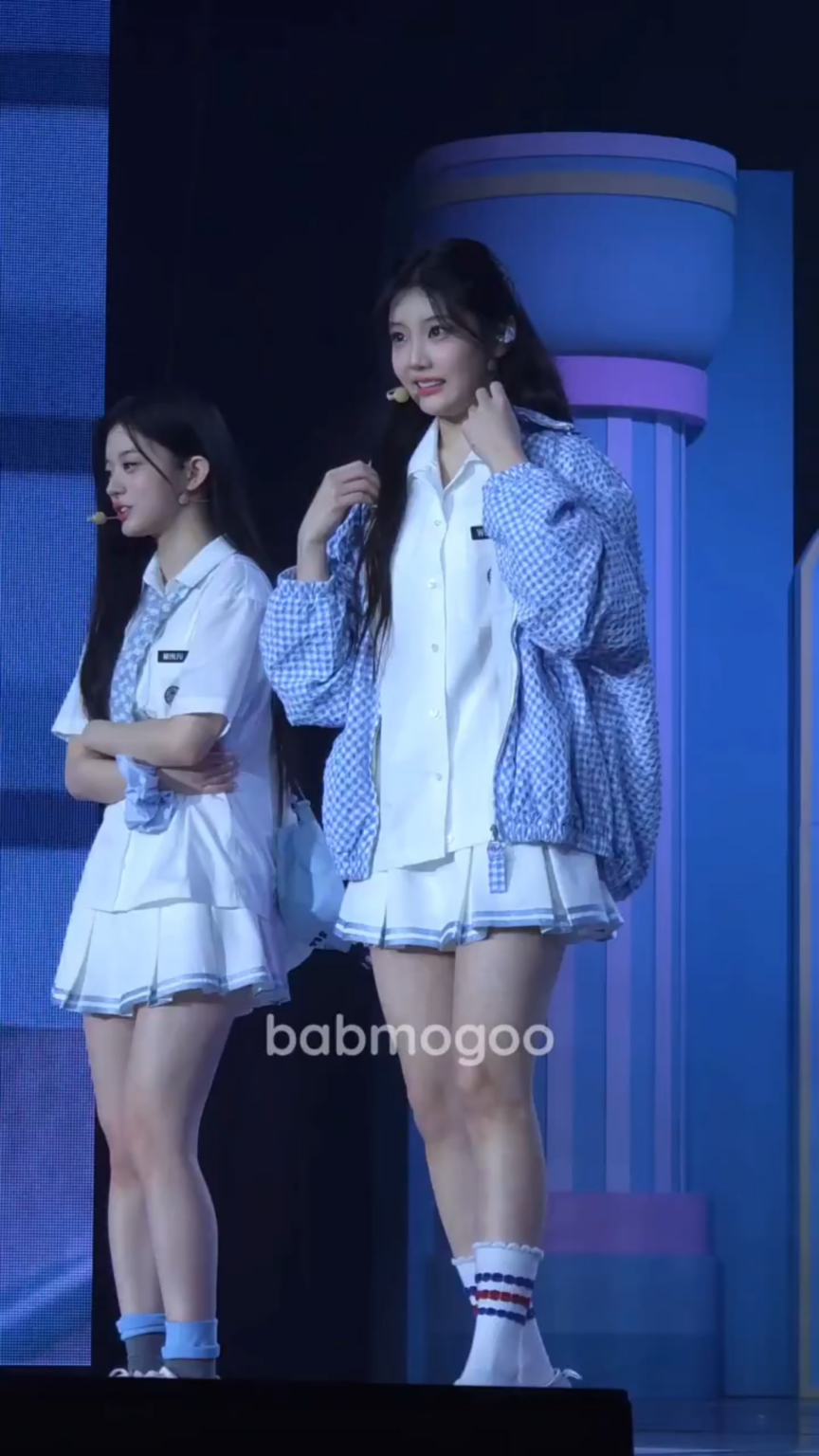 251108 - إيليت وونهي ترقص على XOXZ خلال حفل GLITTER DAY Encore في سيول