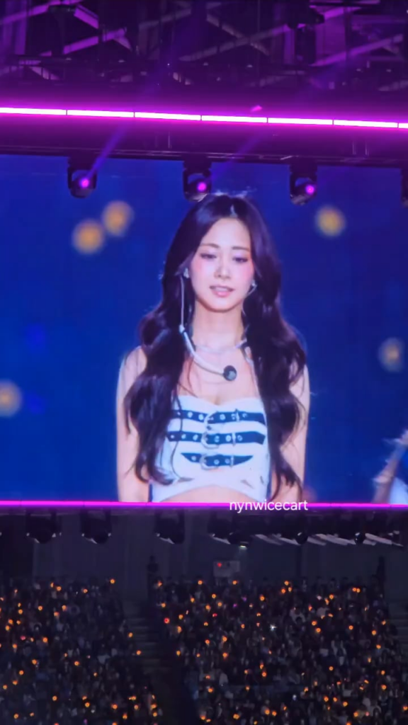 تحديث 251122 Nynwicecart X: تزويو تتحدث إلى ONCE في حفل Twice الخاص بهم في اليوم الأول من حفل Kaohisung.