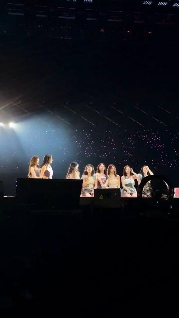 251122 تحديث تويتر - الليلة شعرت بأنها حلوة كالحلوى ☁️