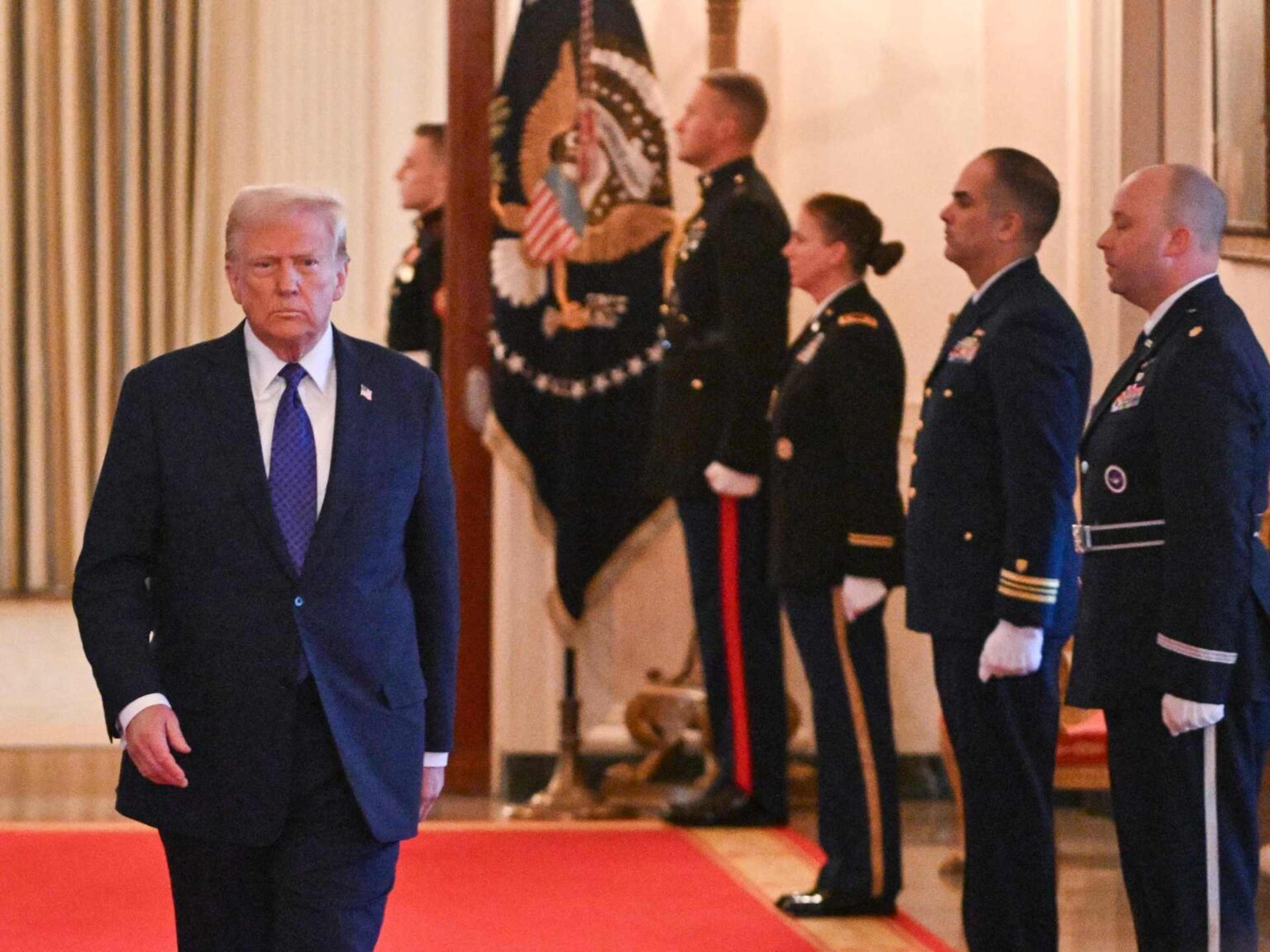 إدارة ترامب توقف جميع قرارات اللجوء بعد هجوم البيت الأبيض | أخبار