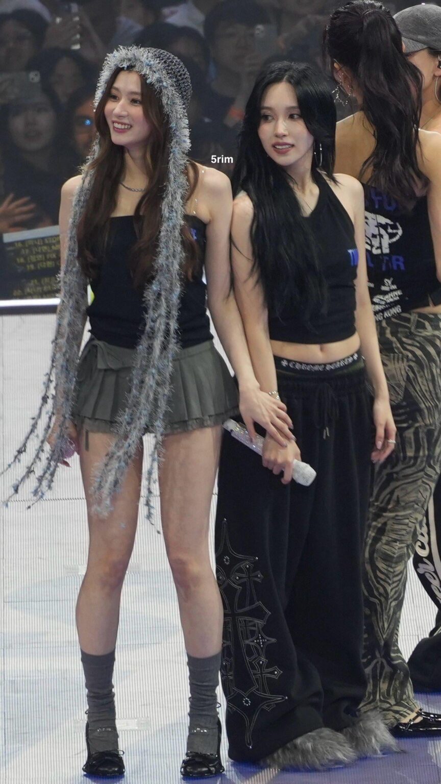 تكملة يا أطفال