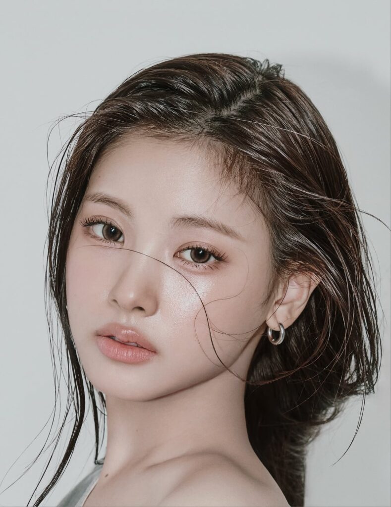 Baby DONT Cry - Dazed Korea (إصدار ديسمبر 2025 مصورًا)