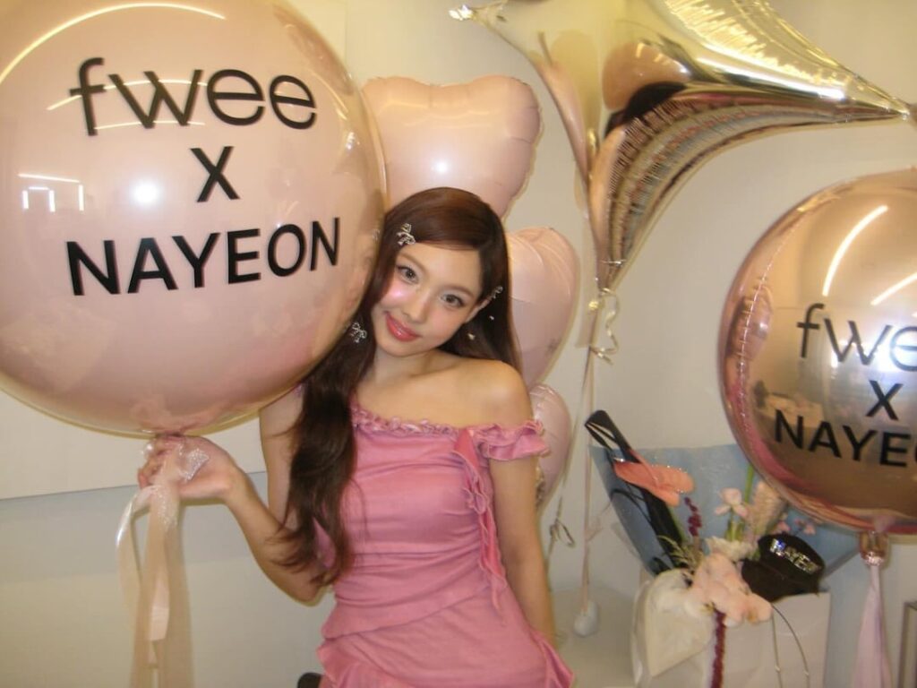 251116 - تحديث نايون على الانستقرام - @fwee_makeup