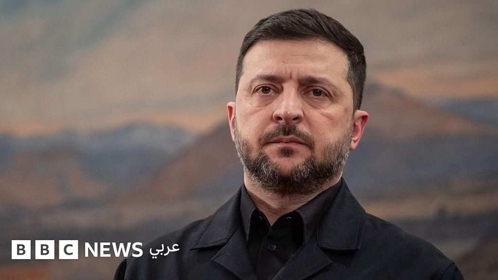 زيلينسكي يجري محادثات مع ترامب بعد أن اقترحت الولايات المتحدة خطة سلام بين روسيا وأوكرانيا زيلينسكي يجري محادثات مع ترامب بعد أن اقترحت الولايات المتحدة خطة سلام بين روسيا وأوكرانيا