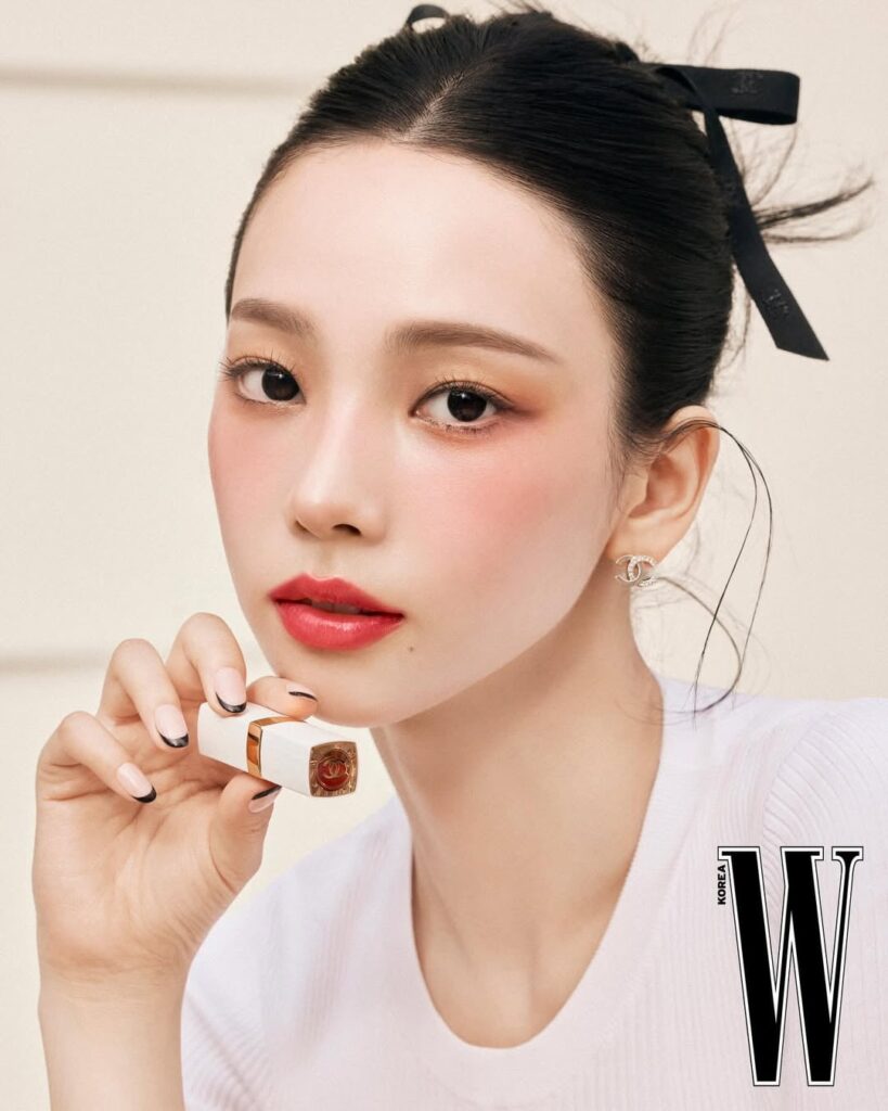 251124 كارينا لـ W Korea x Chanel Beauty (الإصدار الرقمي لشهر نوفمبر 2025)