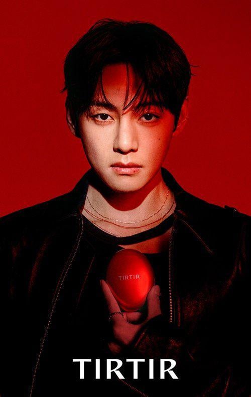 V (BTS) هو أحدث سفير عالمي لـ TIRTIR