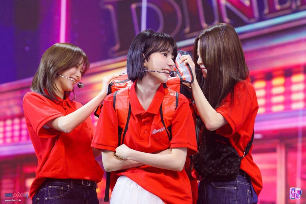 251112 LE SSERAFIM - معكرونة (251109 صور الأداء) @ SBS Inkigayo