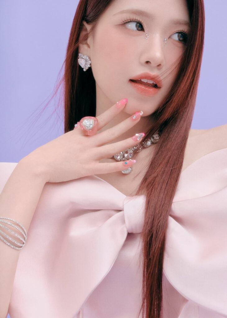 RESCENE - الألبوم المصغر الثالث: lip Bomb (الصورة المفاهيمية BALM Ver. - Solo)