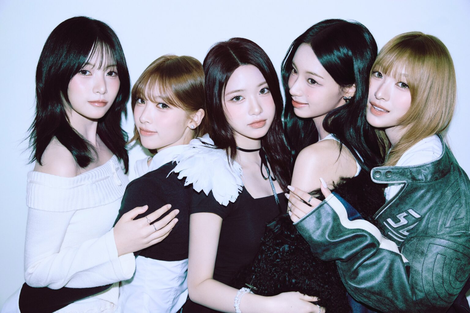 RESCENE - الألبوم المصغر الثالث: قنبلة الشفاه (صورة المفهوم - إصدار TINT.)