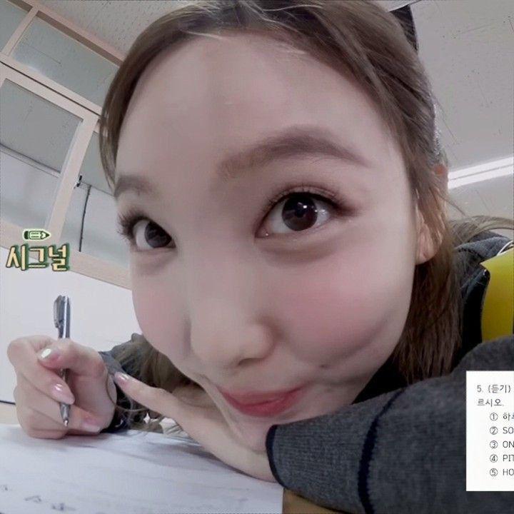 أخبرني عن أغنية مرتين يحبها الكثير من الناس ولكنك تكرهها