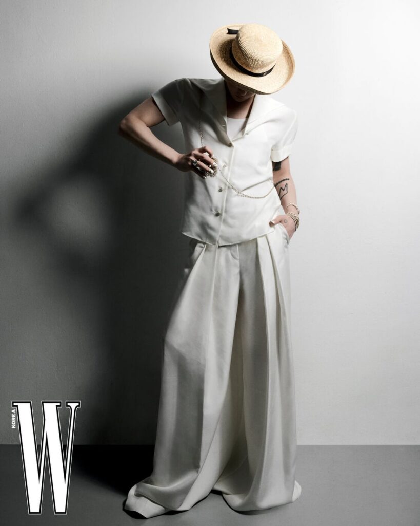 BIGBANG G-DRAGON - W Korea x Chanel (إصدار نوفمبر 2025 المصور)