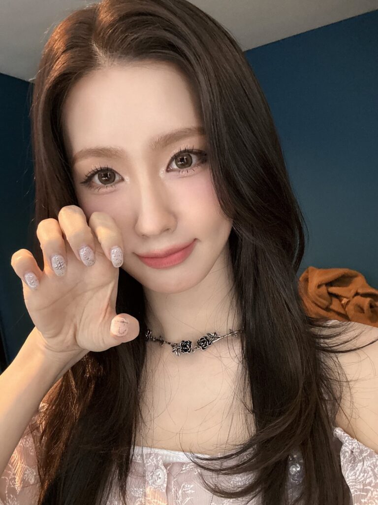 251110 التحديث الرسمي - MC Miyeon في مهرجان 2025 SKY