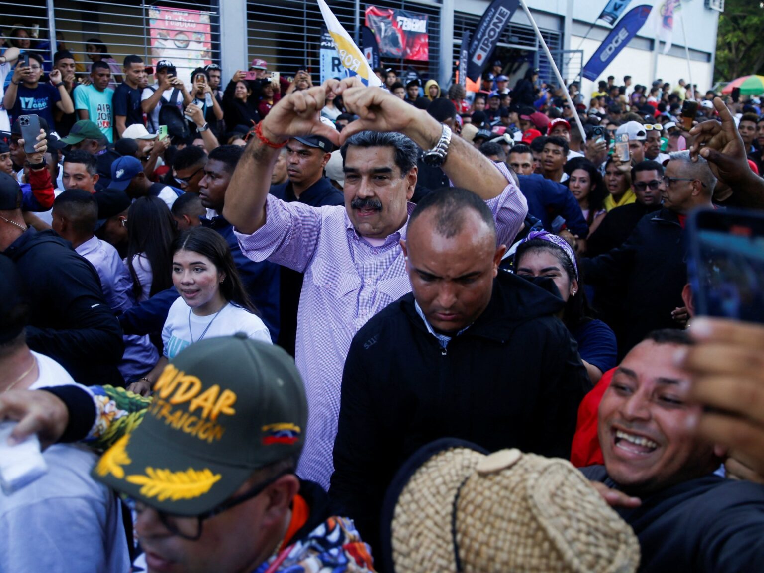 صحيفة إيطالية: هكذا يخطط مادورو لمواجهة هجوم أميركي محتمل | سياسة صحيفة إيطالية: هكذا يخطط مادورو لمواجهة هجوم أميركي محتمل | سياسة