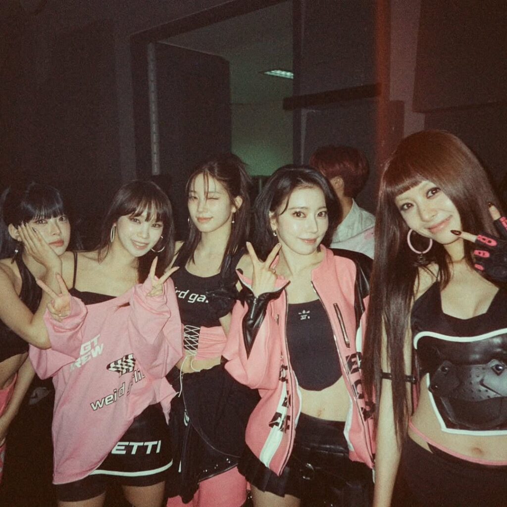 251102 - تحديث الانستقرام kangseok_kim مع LE SSERAFIM