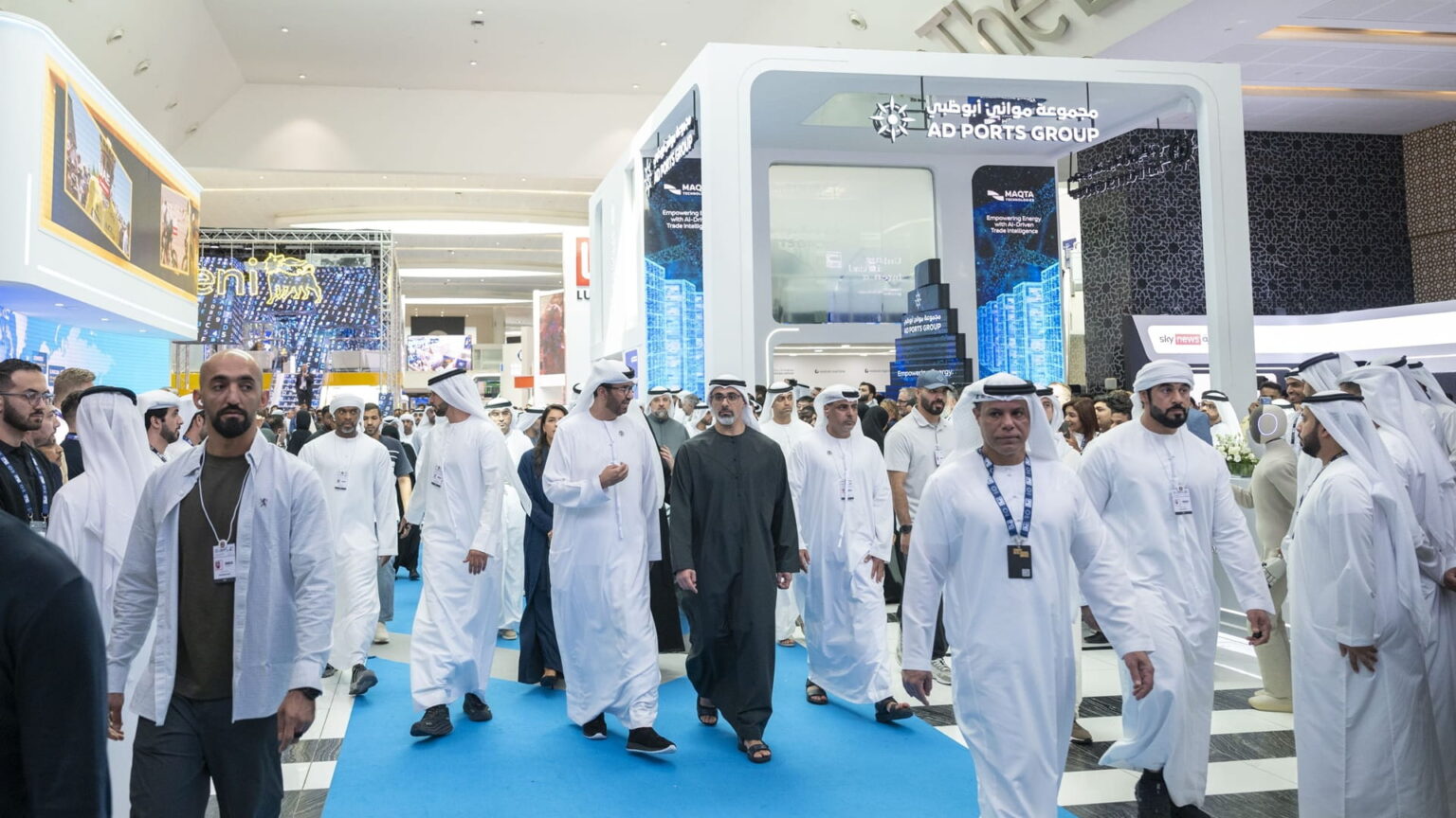 ولي عهد أبوظبي يزور معرض ومؤتمر أبوظبي الدولي للبترول أديبك 2025