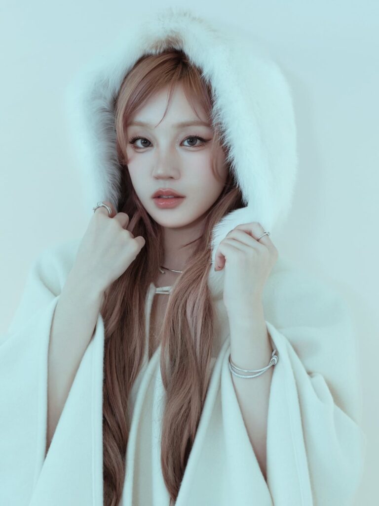 251130 تحديث رسمي - جلسة تصوير Yuqi لجولة حفل Silence Wang's One Hundred Thousand Volts 2.0 في هانغتشو