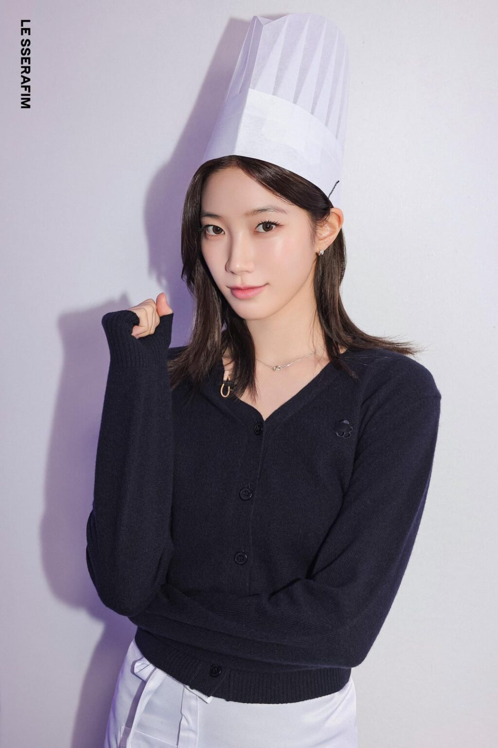 251109 LE SSERAFIM - معكرونة، تغليف الأرض بـ LE SSERAFIM (رسم مصور - Kazuha وHong Eunchae)