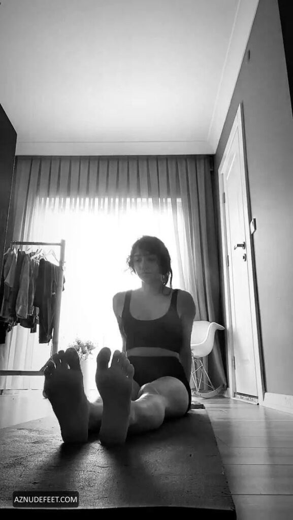 Zeynep Bastık Derleme