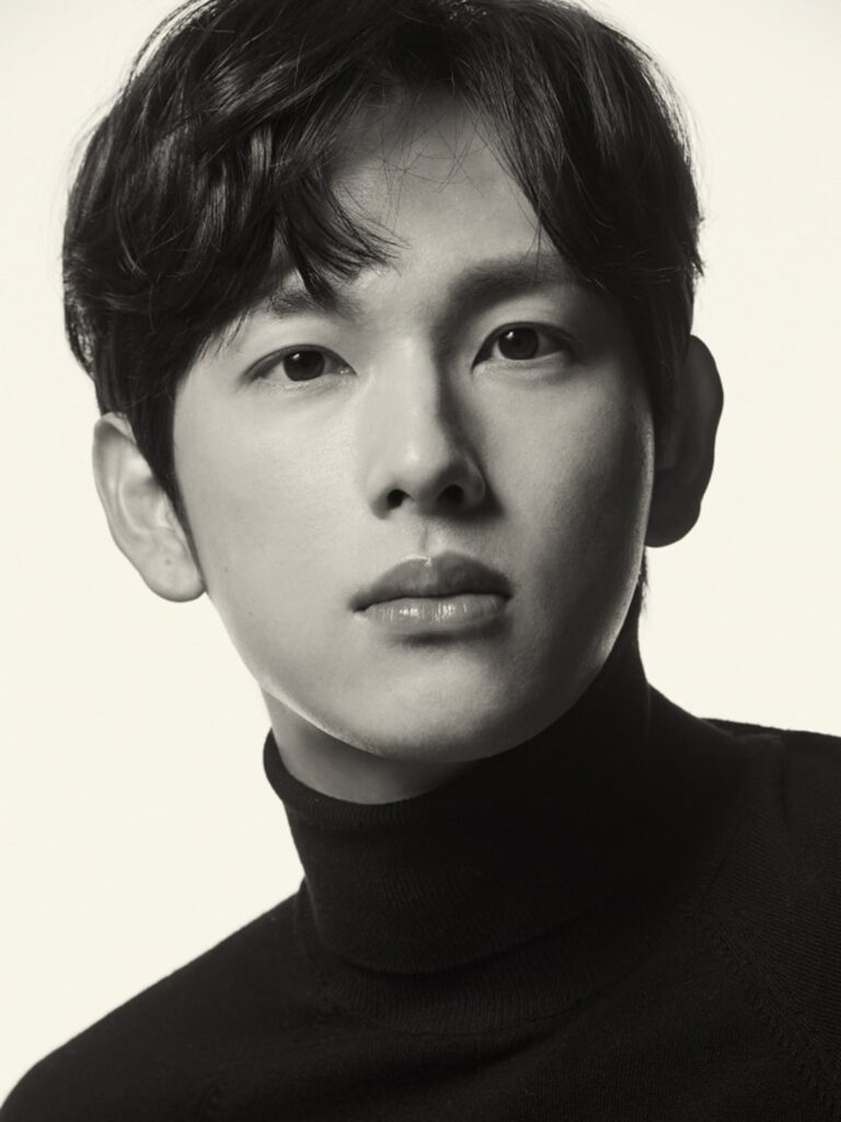 وقعت YIM SI WAN مع THEBLACKLABEL