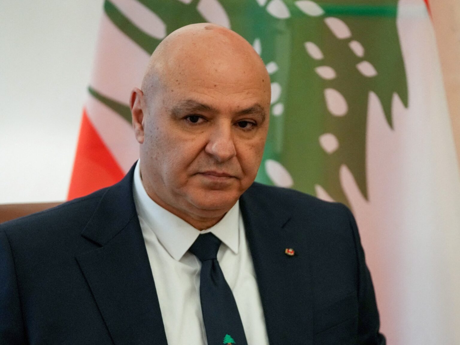 عون يحمل إسرائيل مسؤولية التوتر في الجنوب اللبناني.. وبري يؤكد التزام المقاومة بوقف إطلاق النار