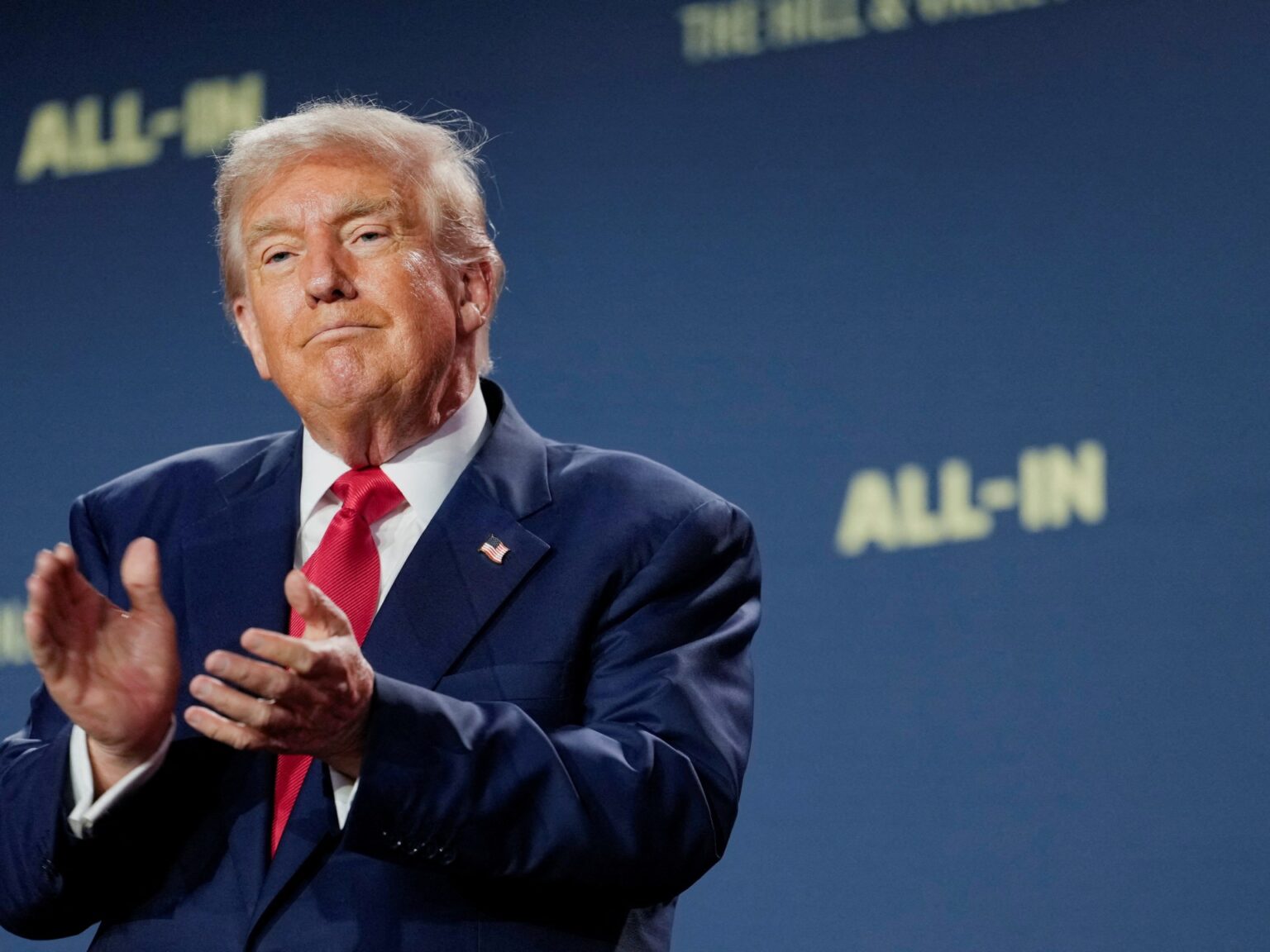 ترامب يوقع أمر الإفراج عن وثائق إبستين | أخبار