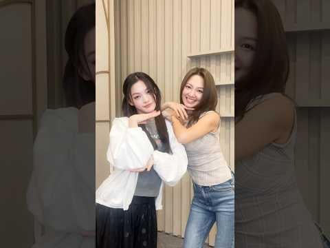 ILLIT IROHA مع HYO (Girls' Generation / SNSD HYOYEON) - NOT CUTE ANYMORE (تحدي الرقص) (251129)