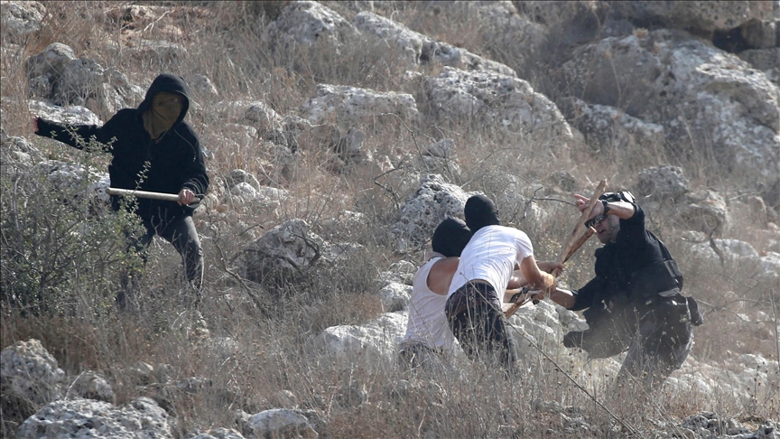 تغاضٍ ووعود.. كيف تتستر حكومة نتنياهو على جرائم المستوطنين بالضفة؟ (تقرير إخباري)