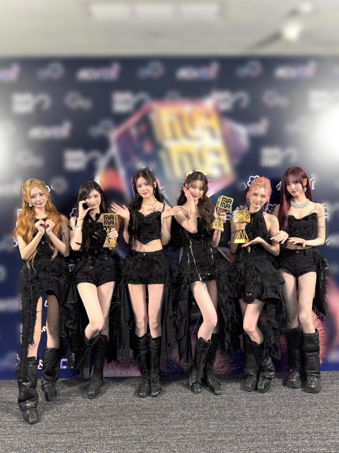 251128 تحديث تويتر الرسمي IVE