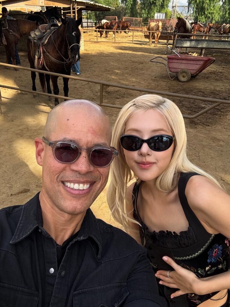 251126 تحديث Vladduthierscbs IG مع Rosé