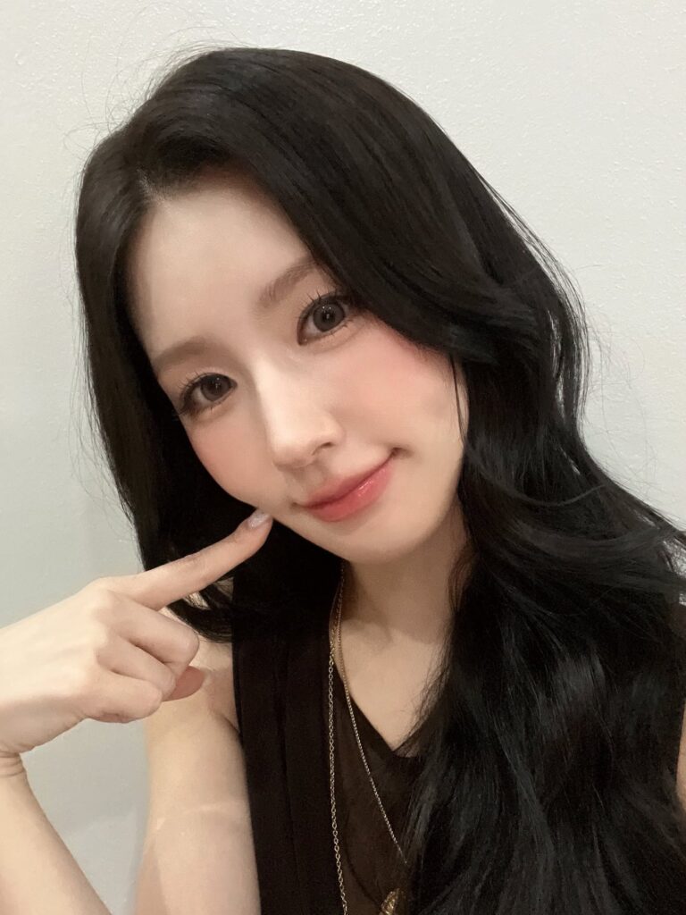 251103 التحديث الرسمي - ألبوم مييون الثاني المصغر [MY, Lover] عرض المعجبين