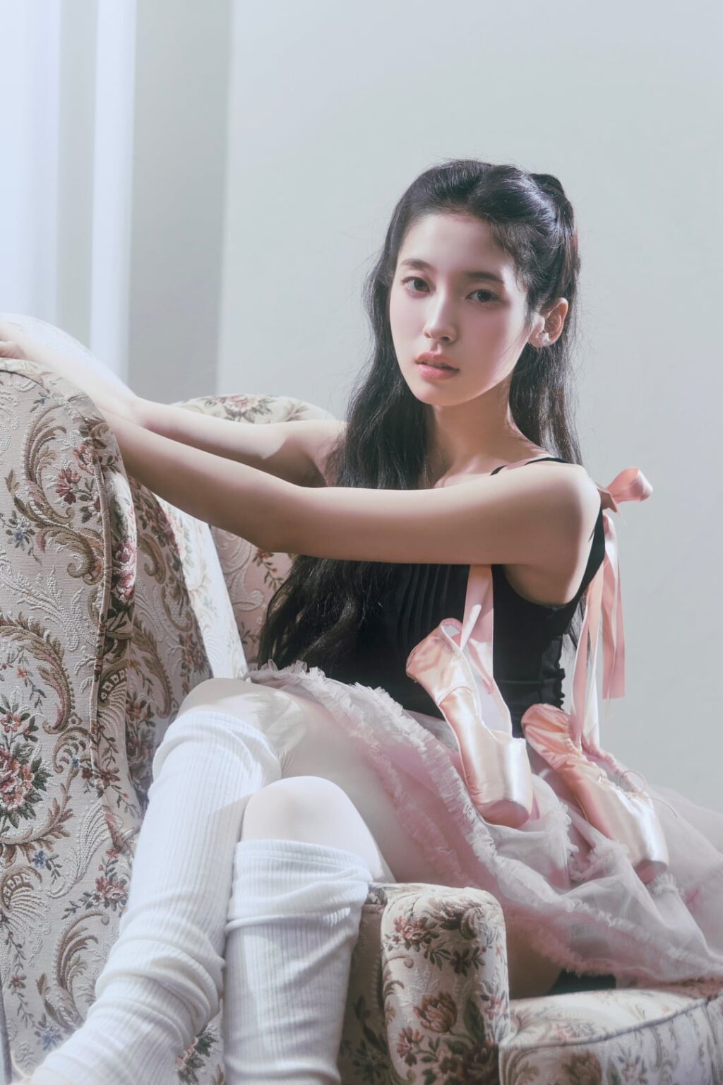 OH MY GIRL Arin - تحيات موسم 2026 (الصورة المفاهيمية 4)