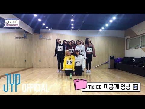 251112 تحديث يوتيوب - [📂Secret Cut] 15_فيديو رقصة KNOCK KNOCK للبث